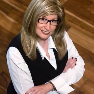 Meet your Posher, Dee